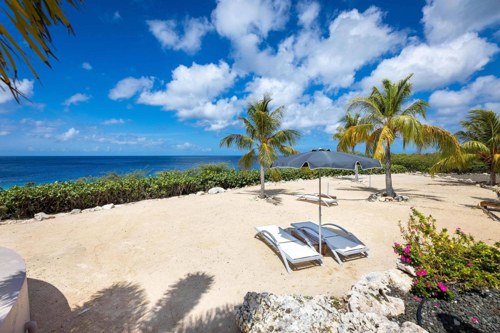Oasis Coral Estate Beach, Dive&Wellness Resort Willibrordus Exterior foto