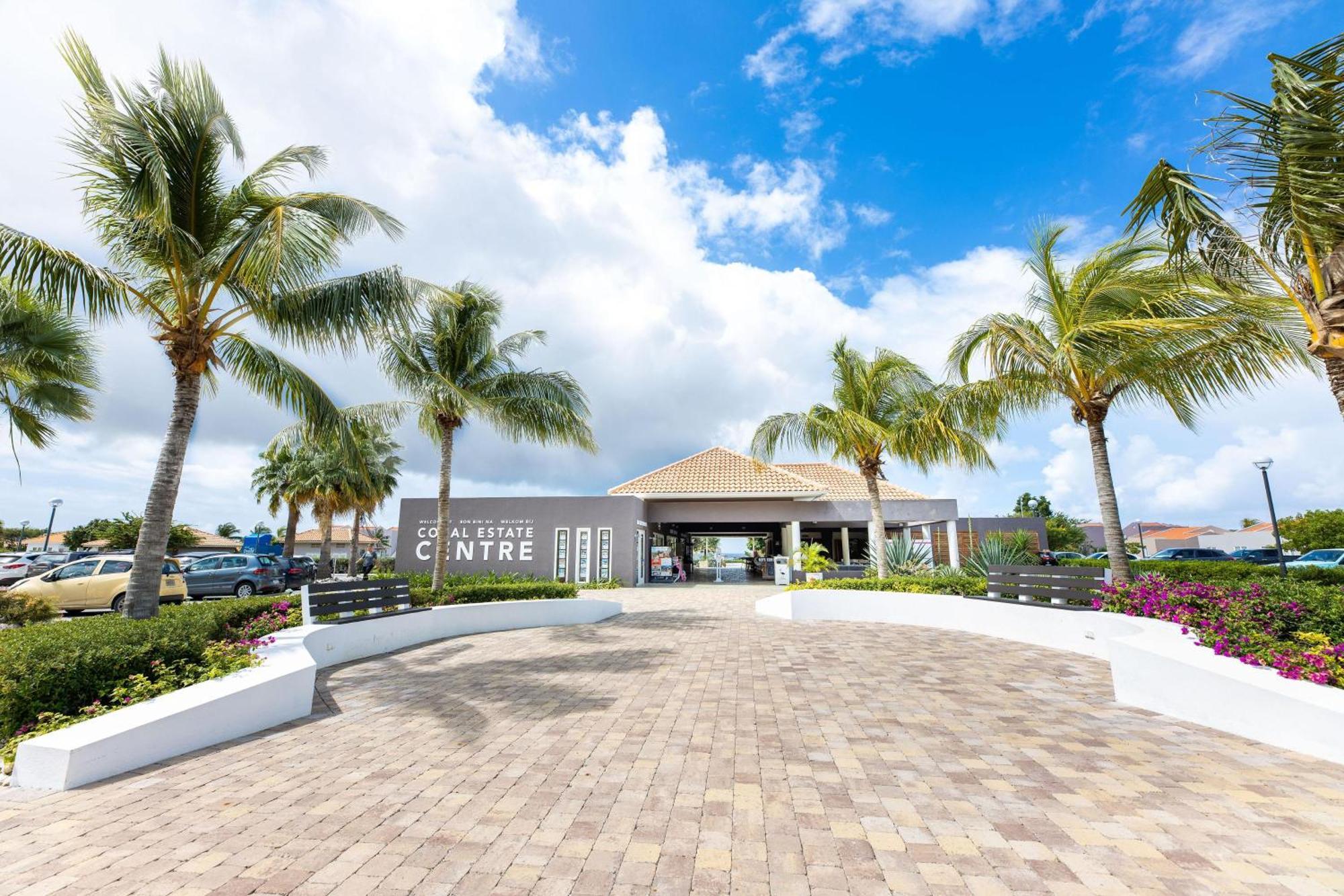 Oasis Coral Estate Beach, Dive&Wellness Resort Willibrordus Exterior foto