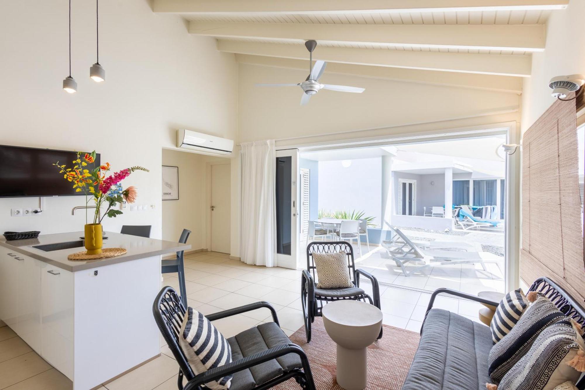 Oasis Coral Estate Beach, Dive&Wellness Resort Willibrordus Exterior foto