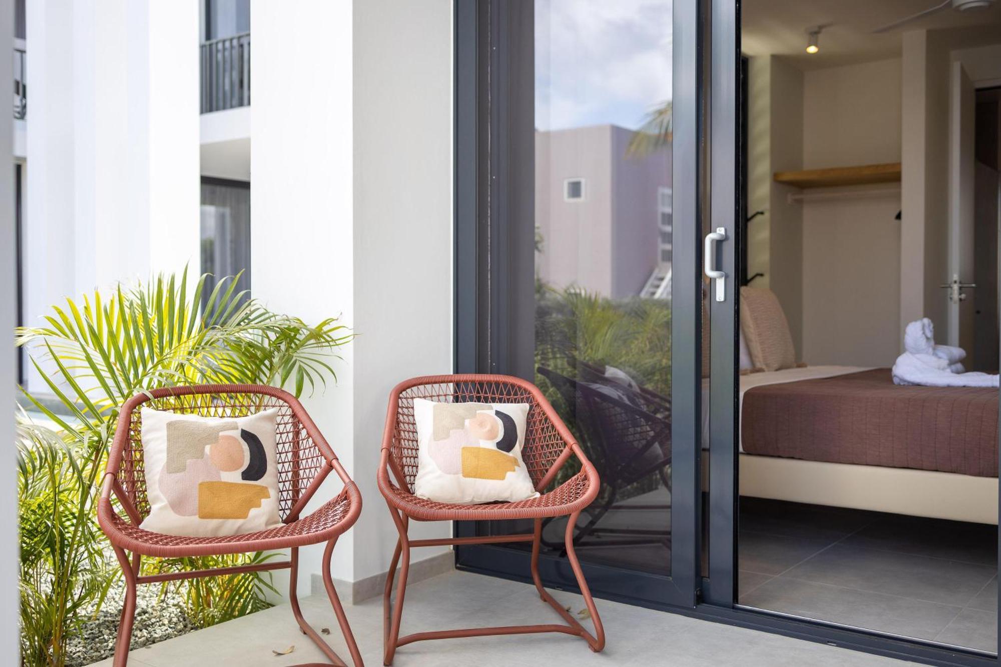 Oasis Coral Estate Beach, Dive&Wellness Resort Willibrordus Exterior foto