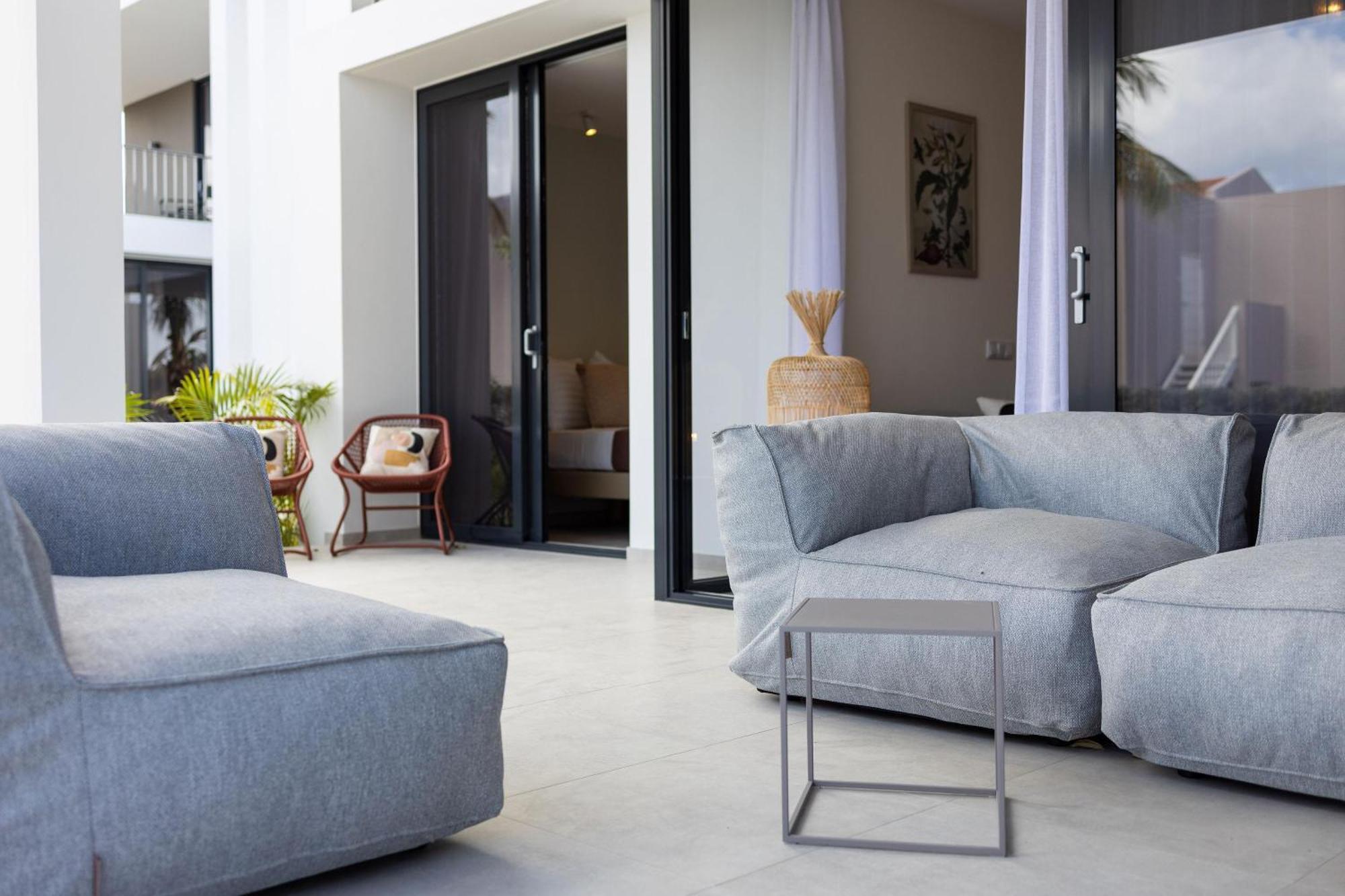 Oasis Coral Estate Beach, Dive&Wellness Resort Willibrordus Exterior foto