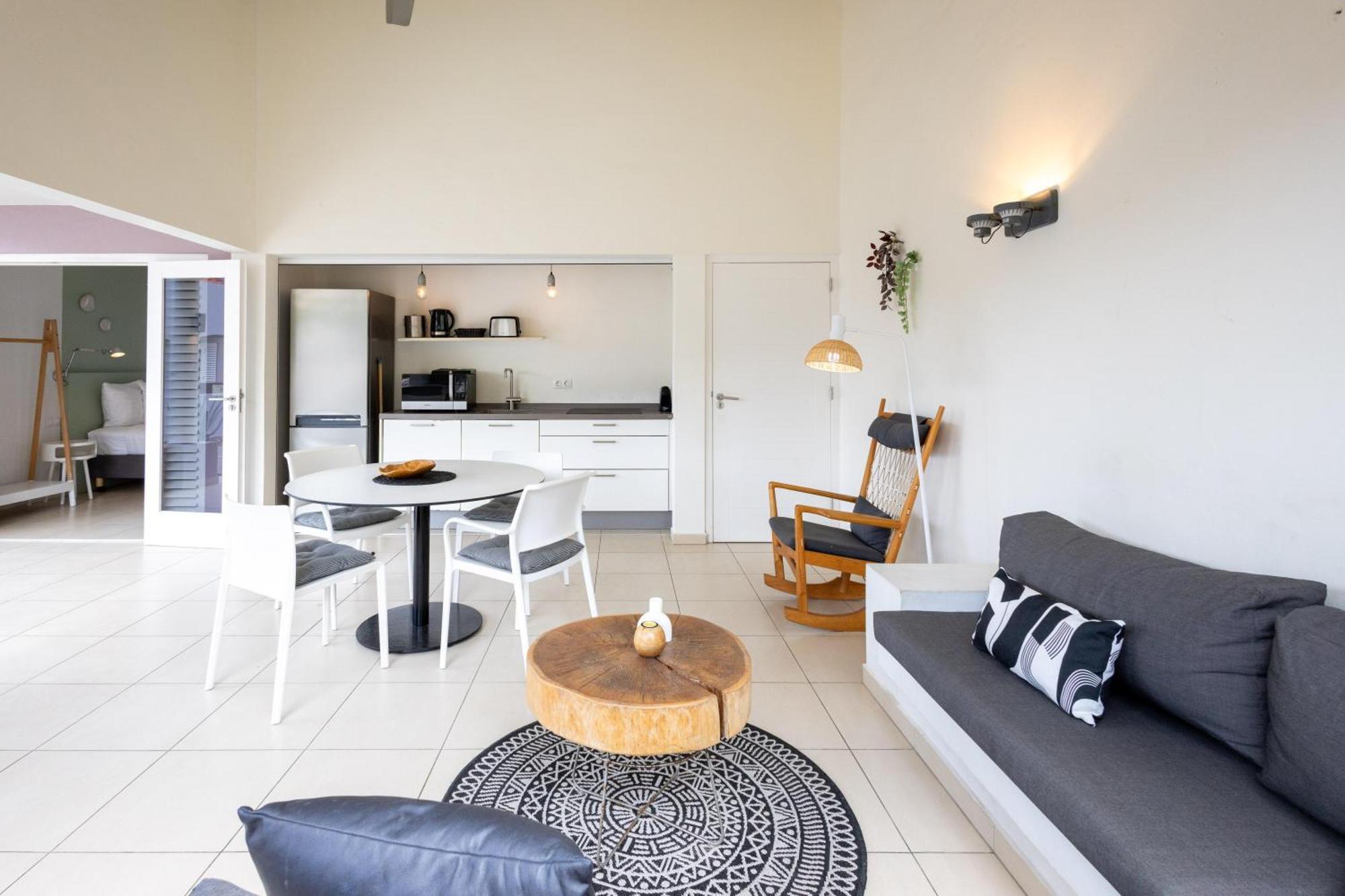 Oasis Coral Estate Beach, Dive&Wellness Resort Willibrordus Exterior foto